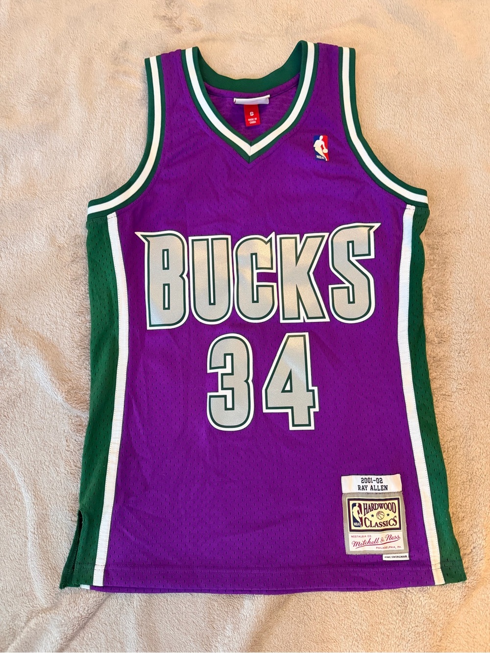 Mitchell & Ness Milwaukee Bucks Ray Allen Throwback Jersey